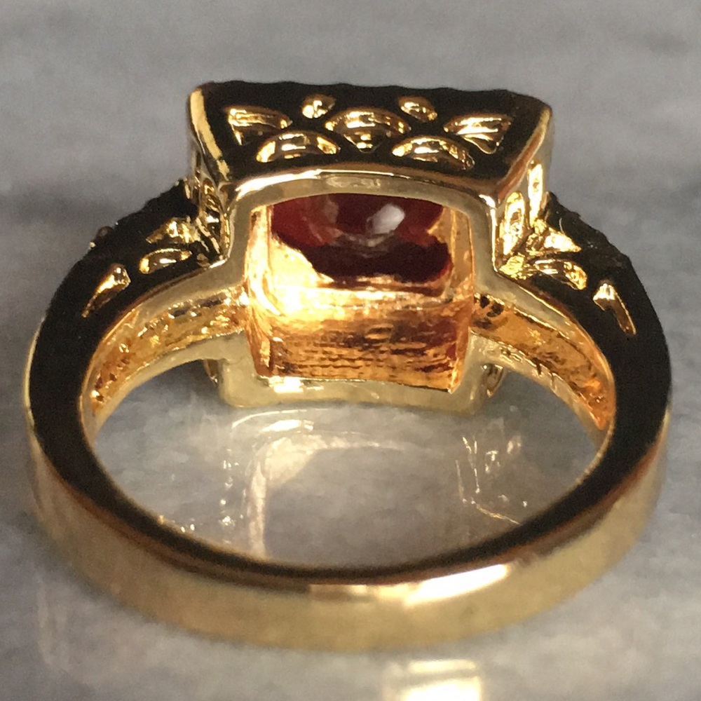 New*Raging Ruby Red Crystal Ring - Picture 14 of 15